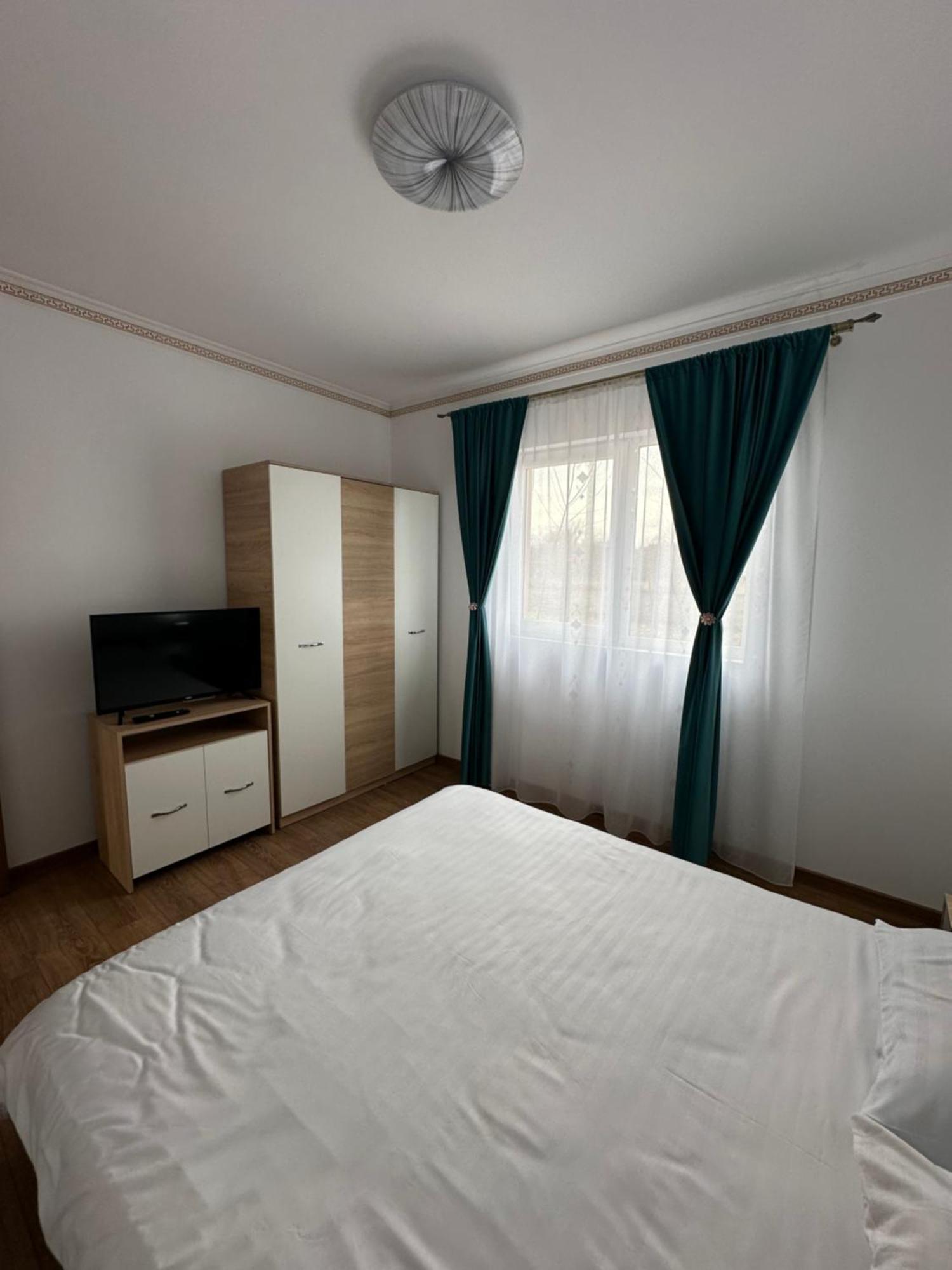 Apartament Pruneanu Cîmpia Turzii Exterior foto